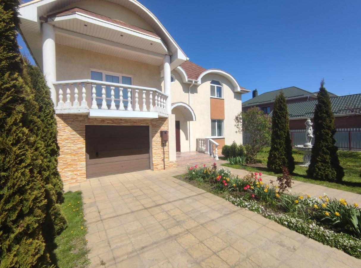 Villa Дом С Бассейном И Сауной Boryspilʼ Exterior foto